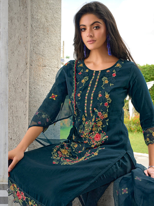 Women Silk Blend Kurta Pant Dupatta Set - FitVibe Fashion