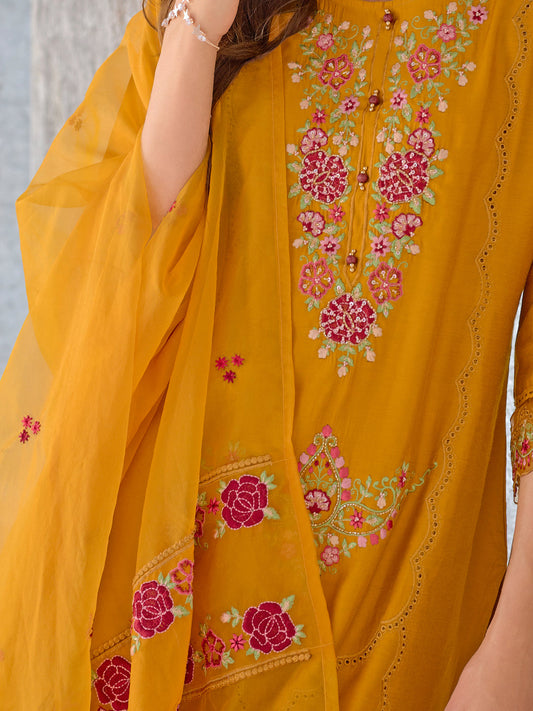 Women Silk Blend Kurta Pant Dupatta Set - FitVibe Fashion