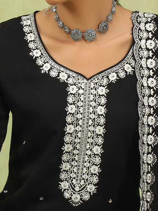 Mallika Women’s Viscose Roman Silk Embroidery Straight Kurta Pant with Dupatta Set - FitVibe Fashion