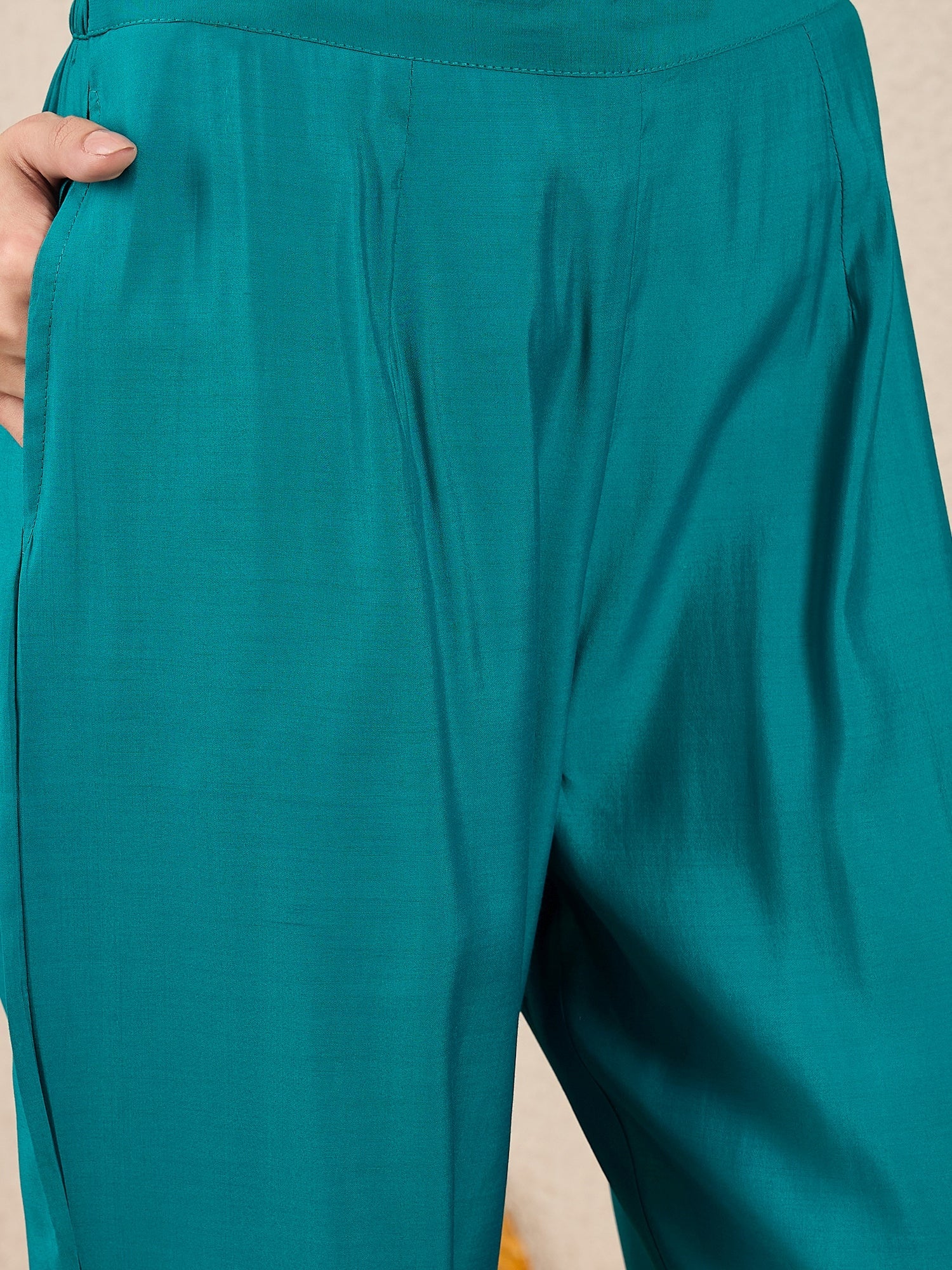 Nazakat Rama Kurta and Pant Dupatta Set - FitVibe Fashion