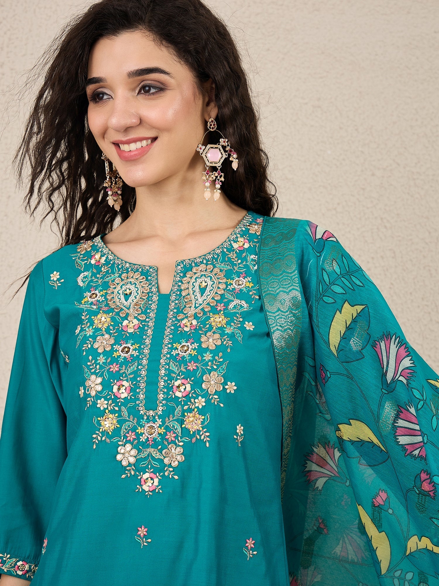 Nazakat Rama Kurta and Pant Dupatta Set - FitVibe Fashion