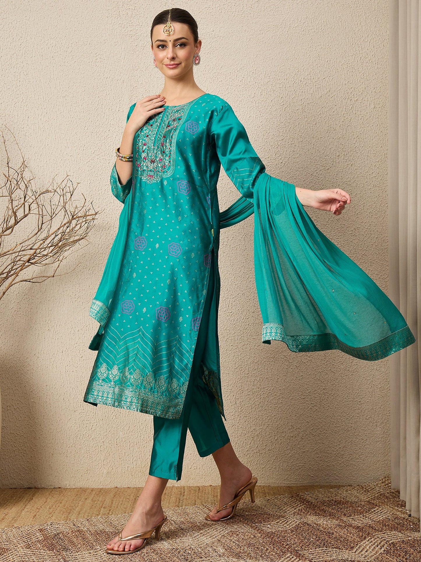 JashnVibe Rama Women Cotton Silk Blend Straight Suit Set with Handwork - FitVibe Fashion