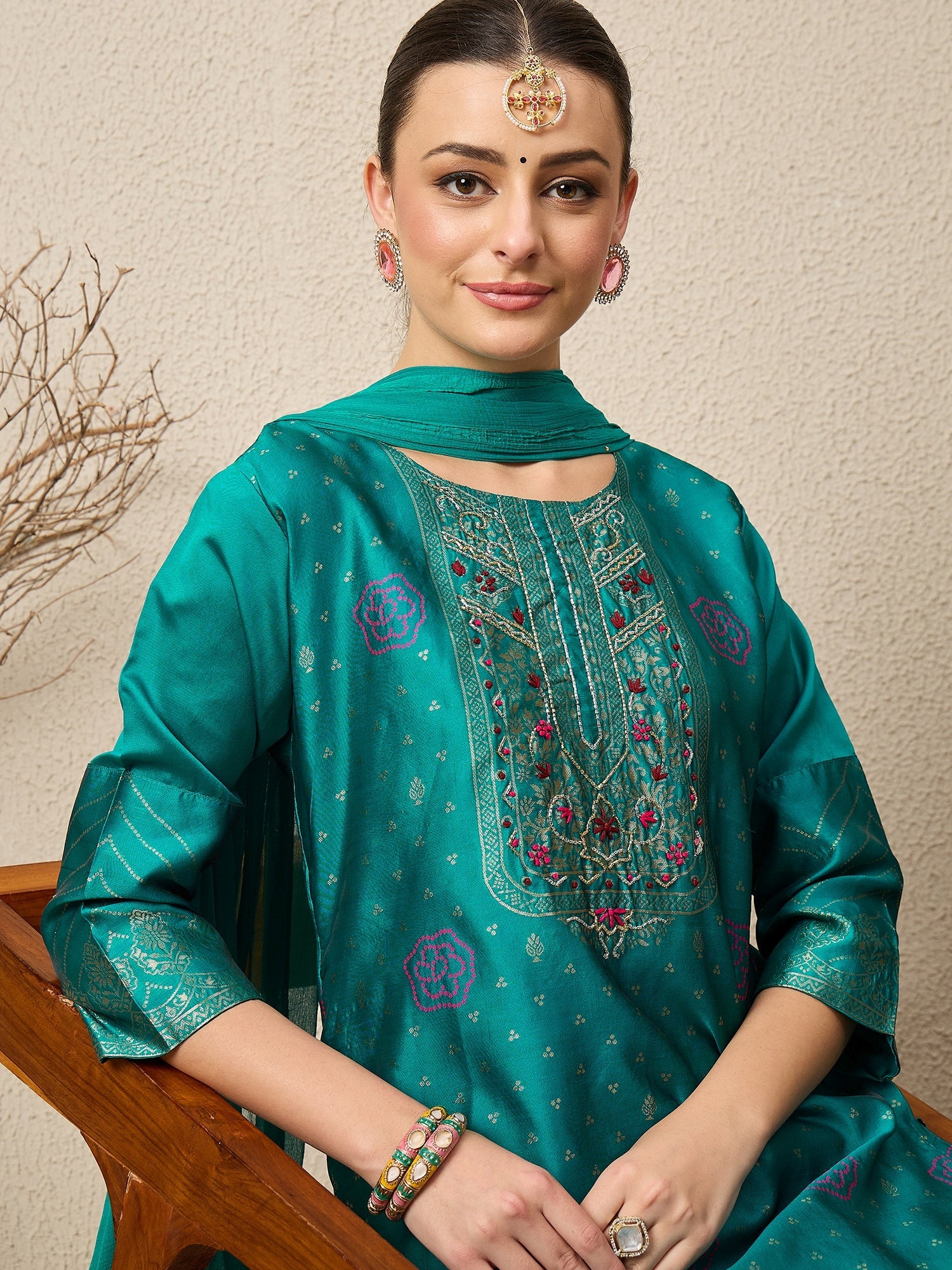 JashnVibe Rama Women Cotton Silk Blend Straight Suit Set with Handwork - FitVibe Fashion