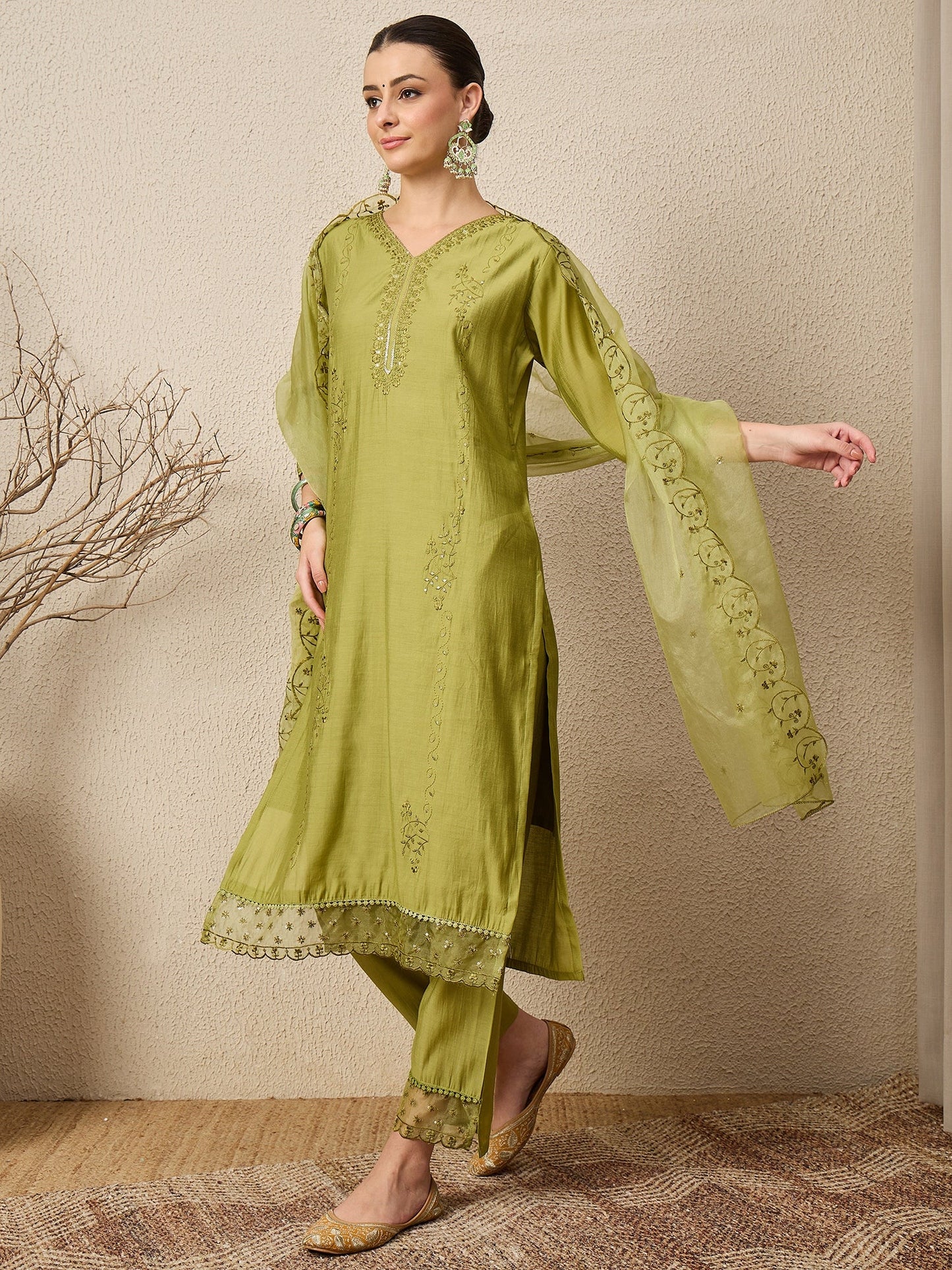 Nayika Mehndi Women Silk Blend Kurta and Trousers Pant Set - FitVibe Fashion