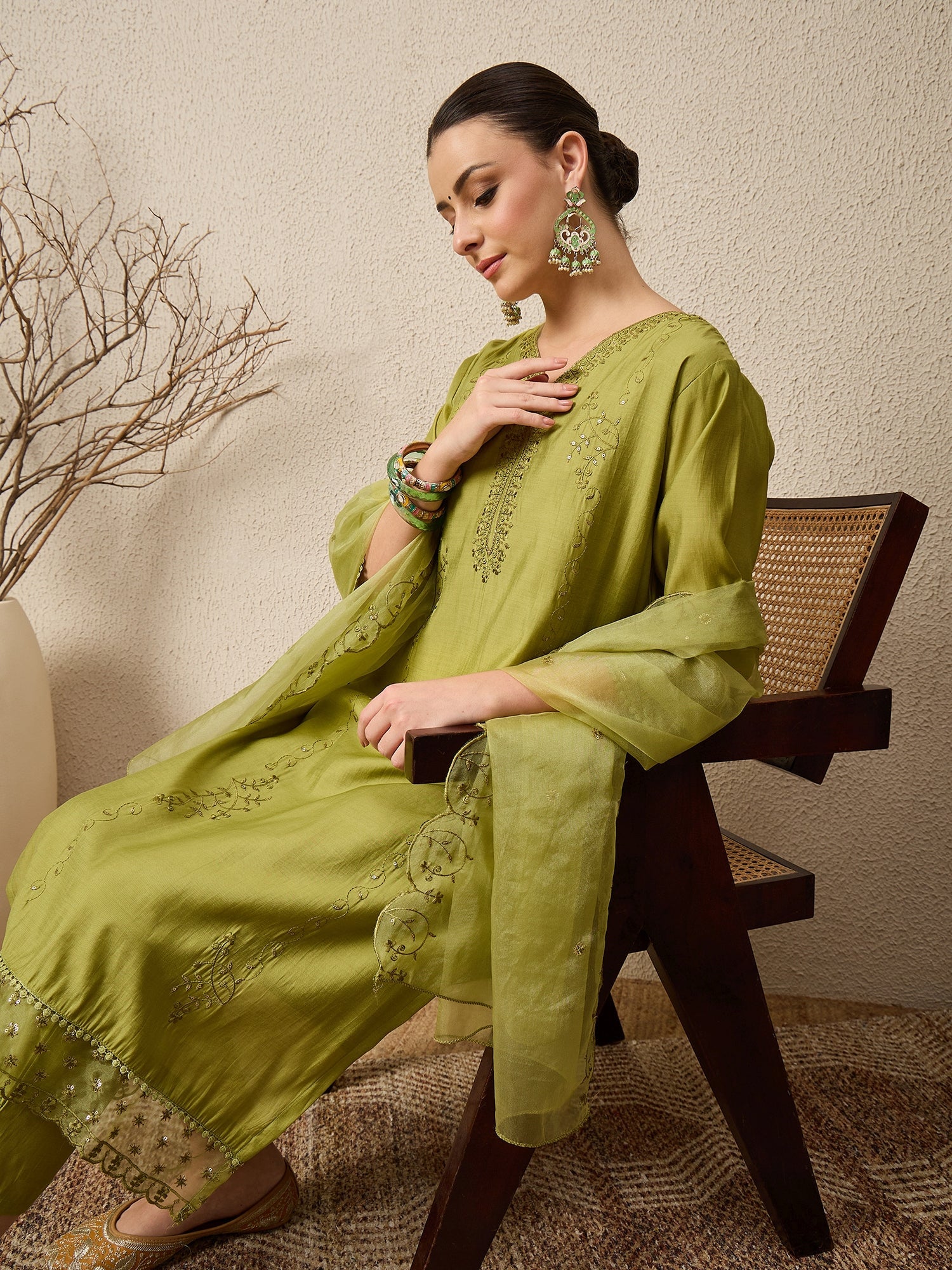 Nayika Mehndi Women Silk Blend Kurta and Trousers Pant Set - FitVibe Fashion