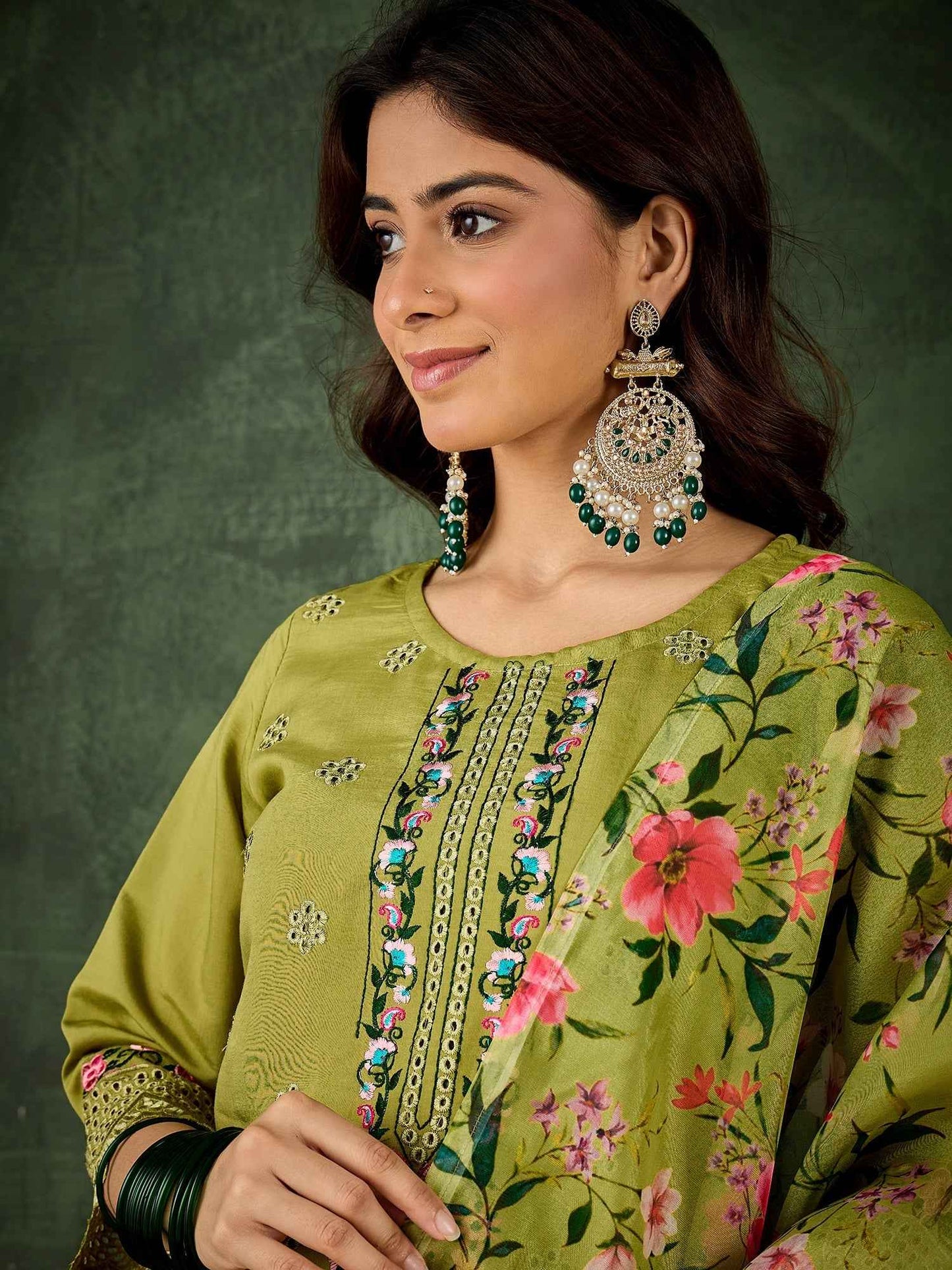 Aarika Women Kurta and Pant Sets Viscose Roman Silk Fabric