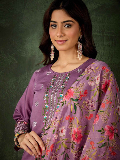 Aarika Women Kurta and Pant Sets Viscose Roman Silk Fabric