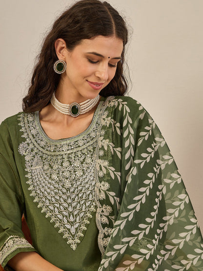 Zehra Women's Embroidered Silk Blend Calf Length Straight Kurta Trouser with Dupatta Set - FitVibe Fashion