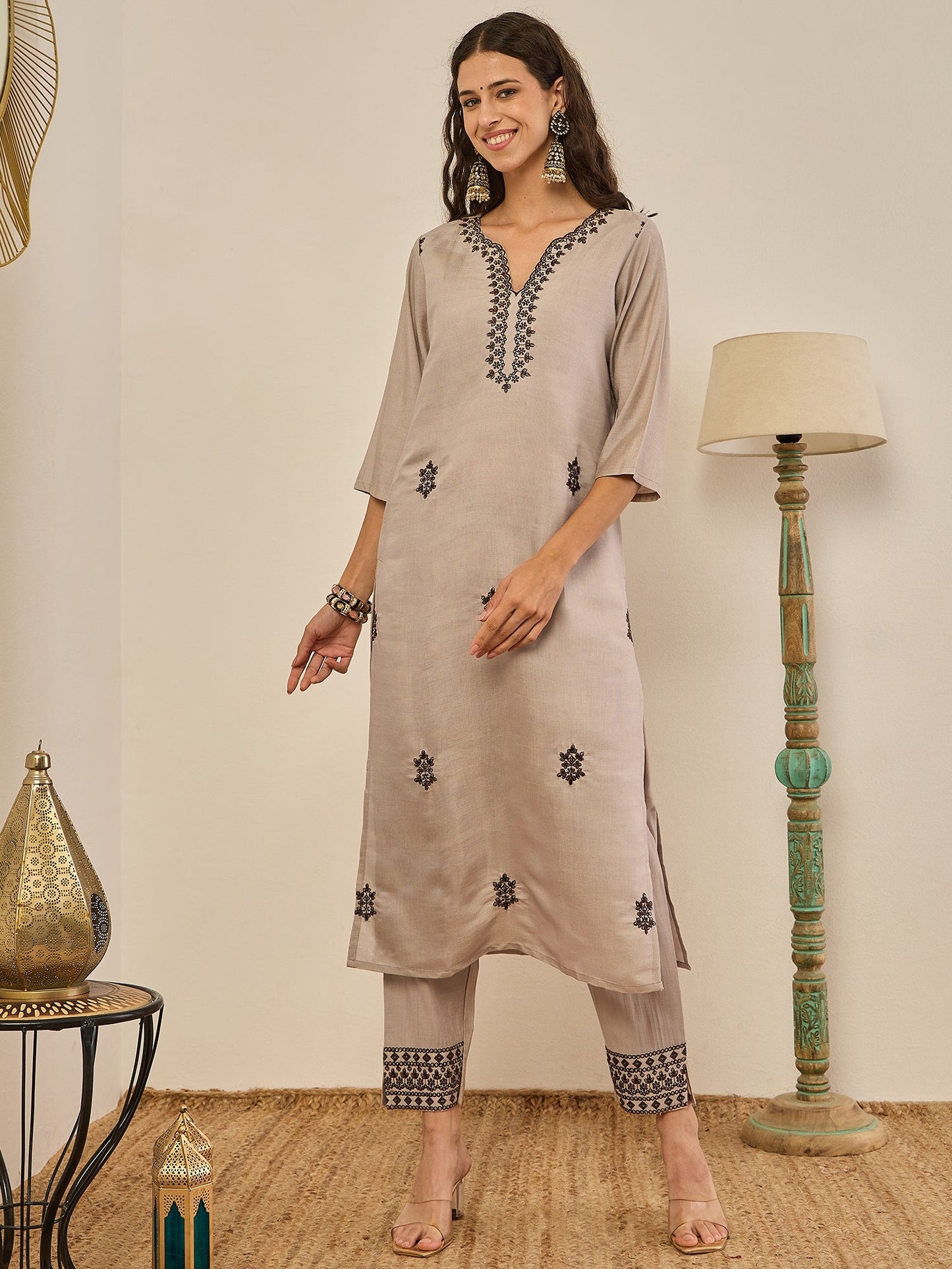 Saundh Grey Silk Blend Embroidered Kurta Set Suits - FitVibe Fashion