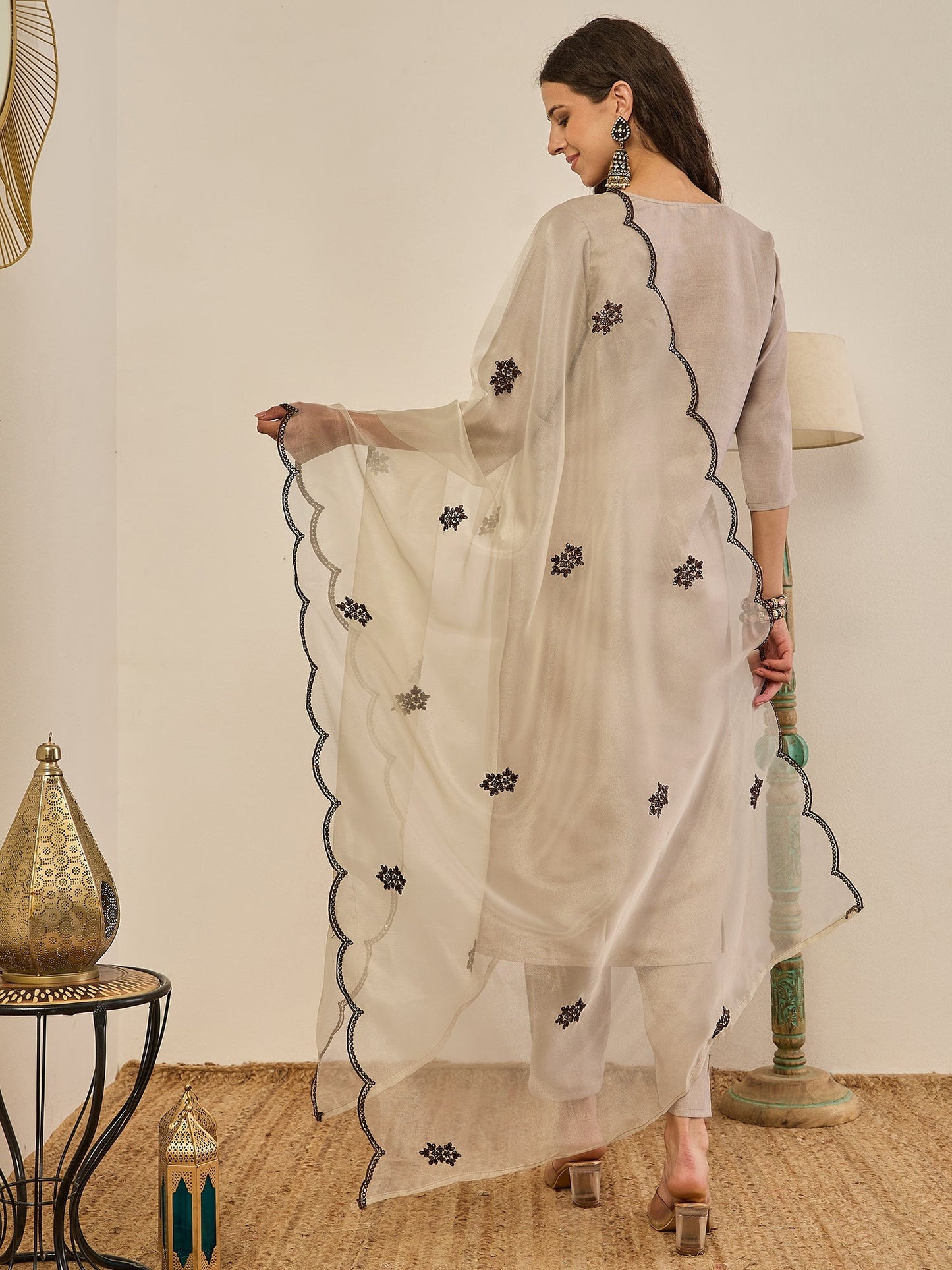 Saundh Grey Silk Blend Embroidered Kurta Set Suits - FitVibe Fashion