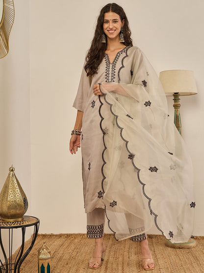 Saundh Grey Silk Blend Embroidered Kurta Set Suits - FitVibe Fashion