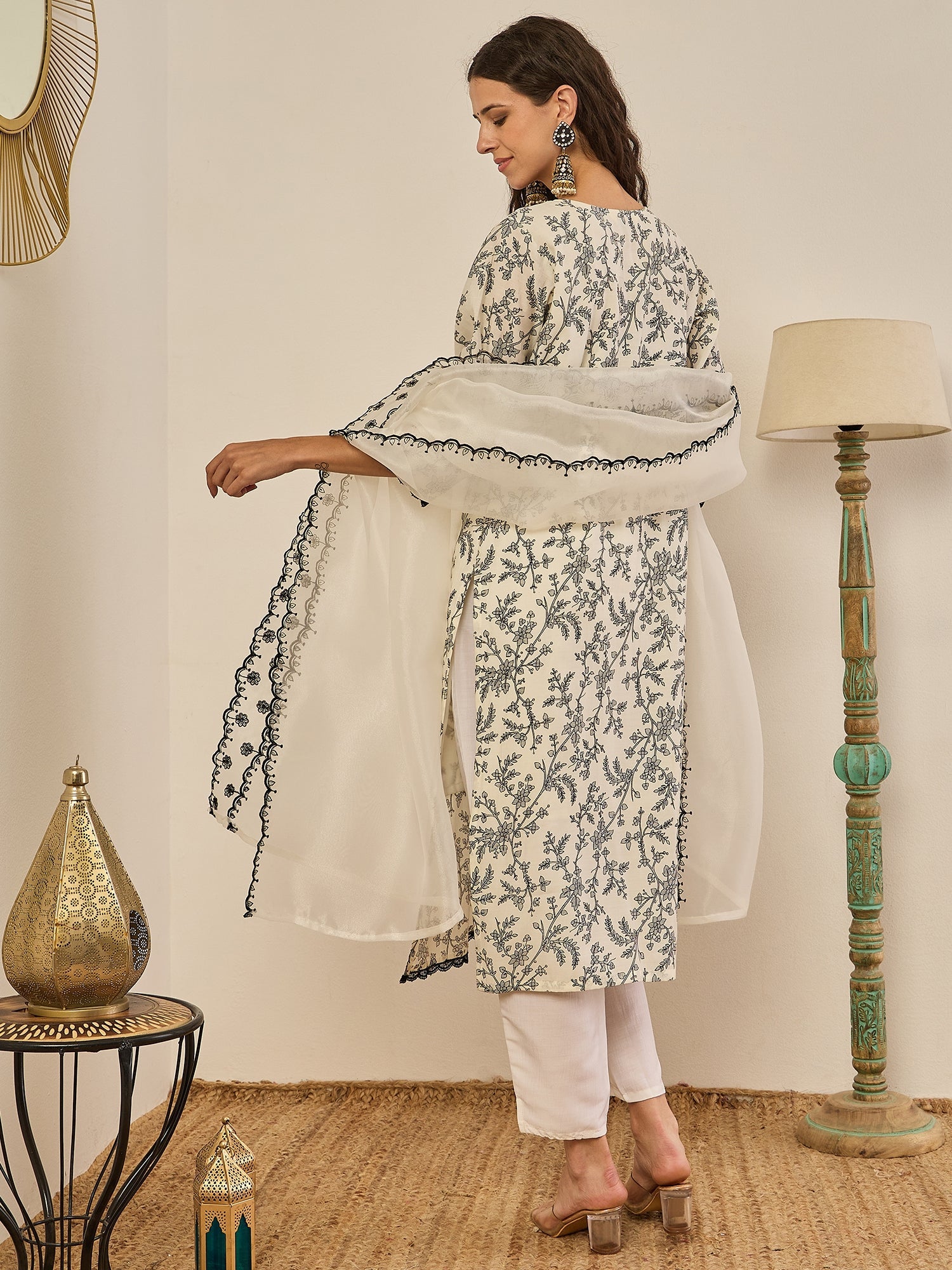 Keerthy Cream Embroidered Straight Printed Kurta Pant Set with Organza Dupatta - FitVibe Fashion