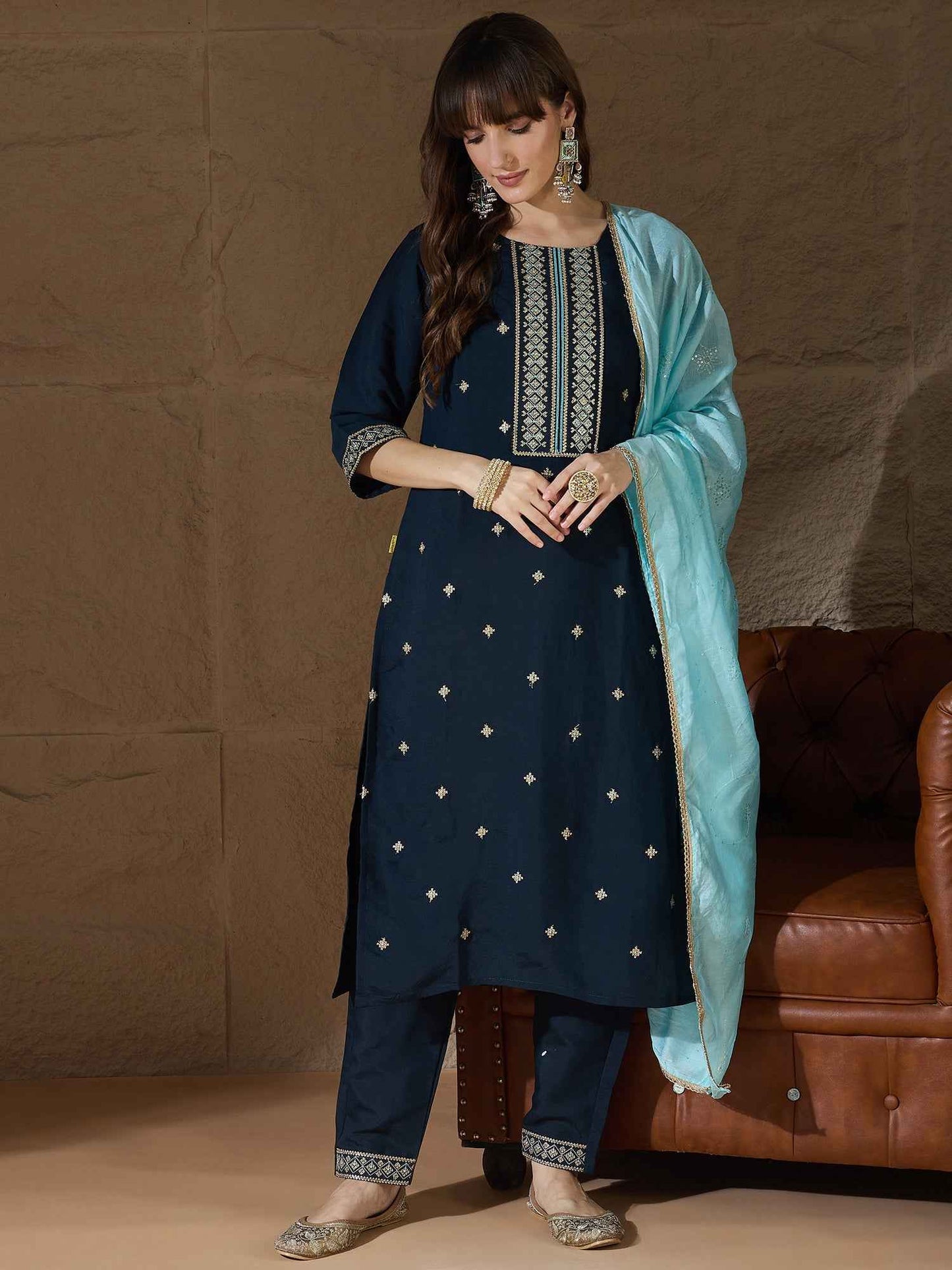 Aarohi teal Women Kurta and Pant Sets Silk Blend Fabric