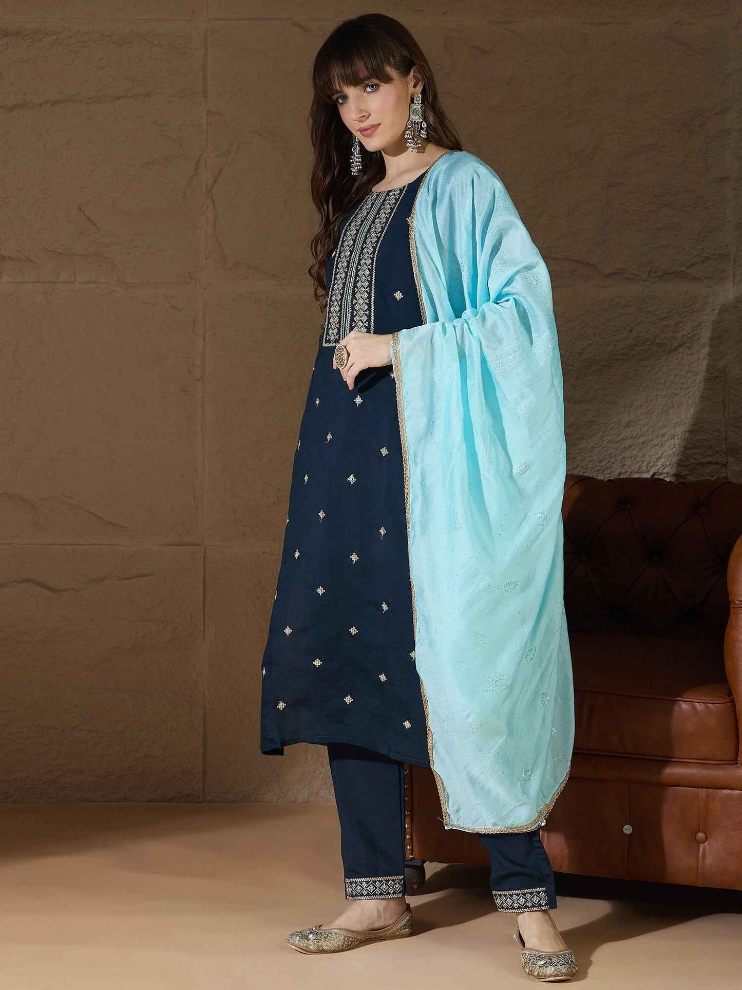 Aarohi teal Women Kurta and Pant Sets Silk Blend Fabric