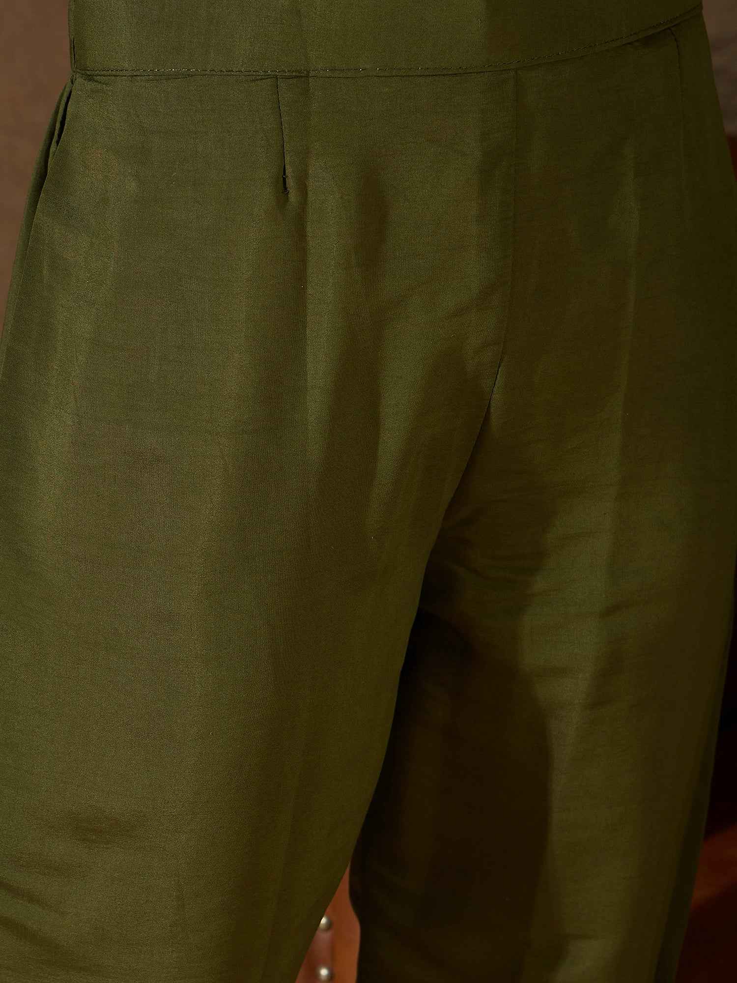 Aarohi green Women Kurta and Pant Sets Silk Blend Fabric