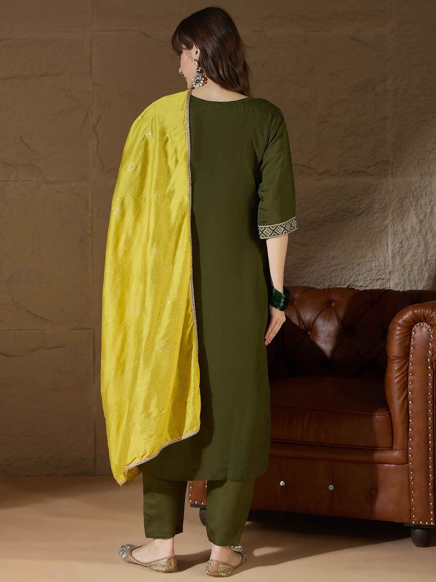 Aarohi green Women Kurta and Pant Sets Silk Blend Fabric
