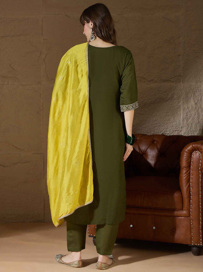 Aarohi green Women Kurta and Pant Sets Silk Blend Fabric