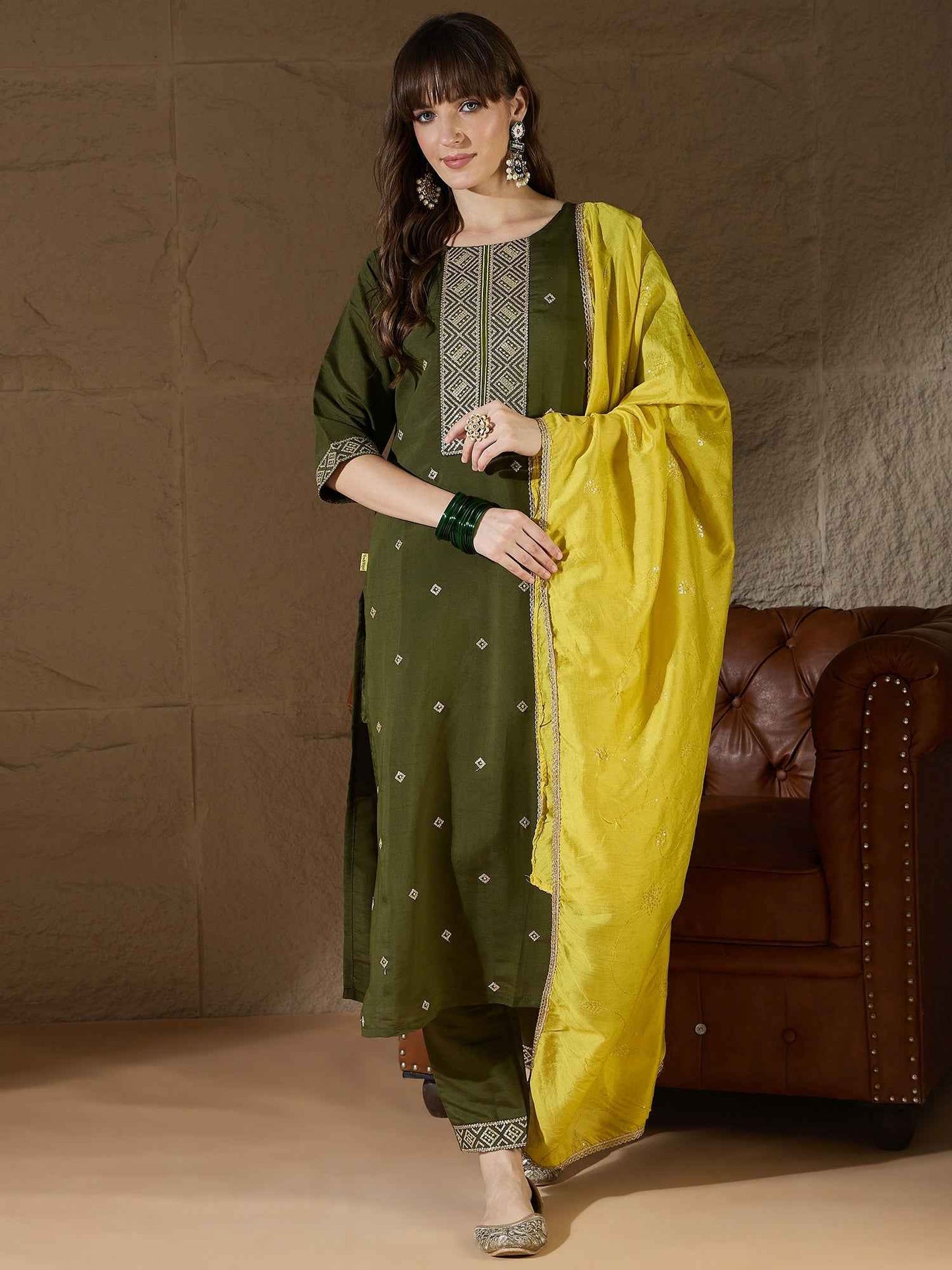 Aarohi green Women Kurta and Pant Sets Silk Blend Fabric