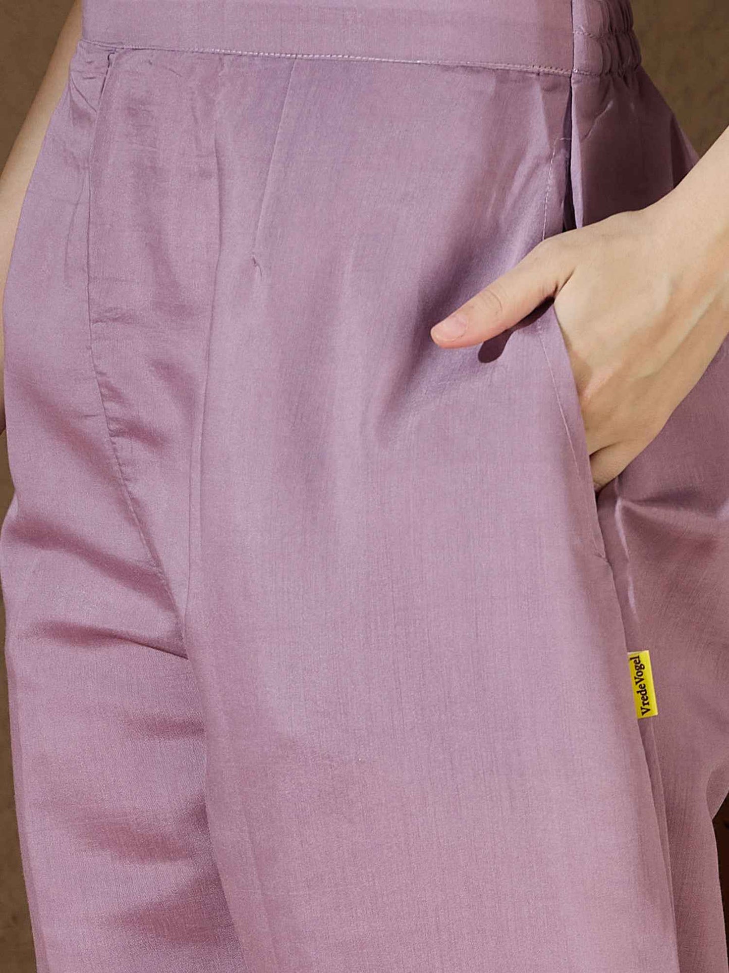 Aarohi lavender Women Kurta and Pant Sets Silk Blend Fabric