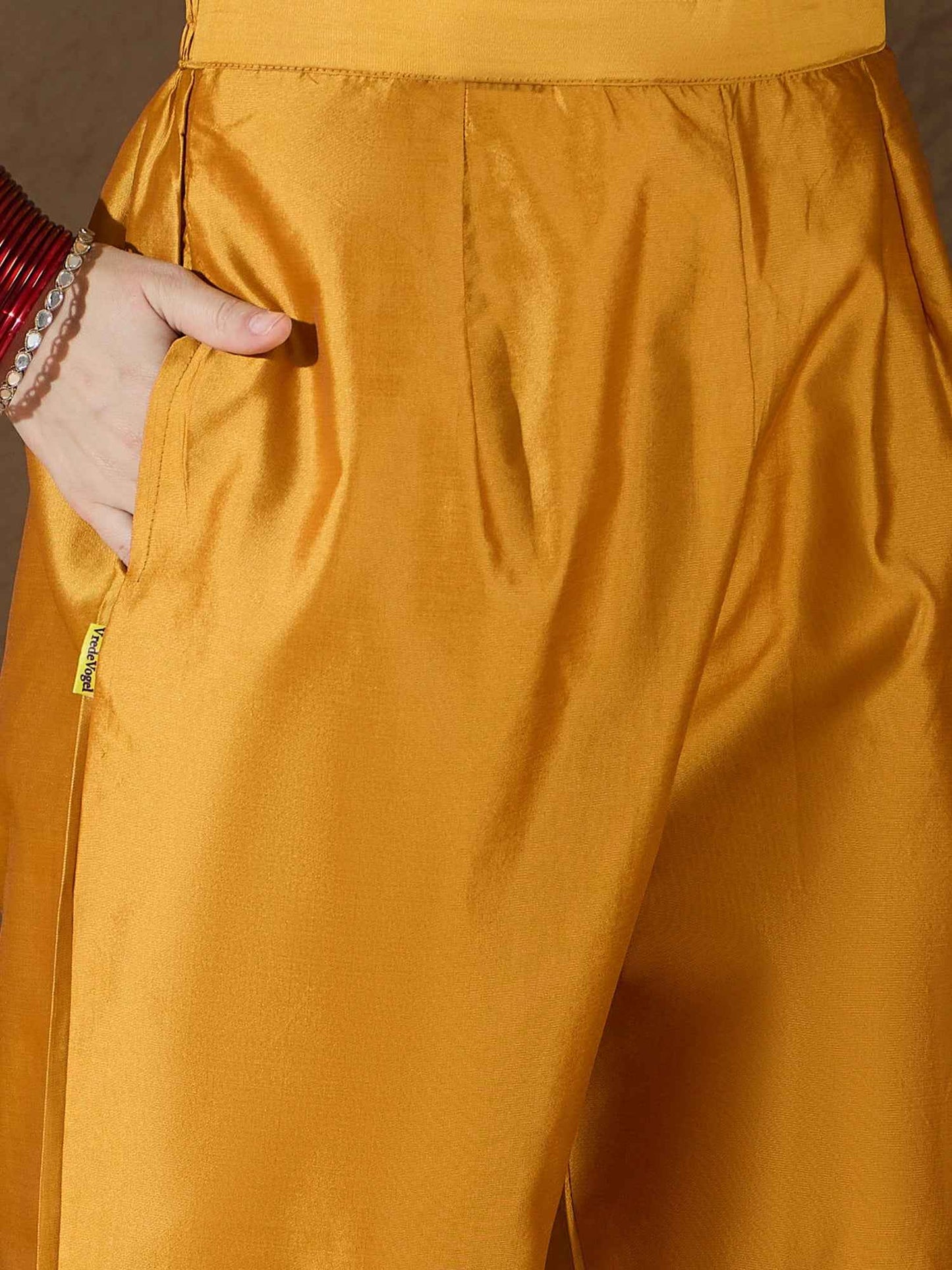 Aangan Ethnic Kurta with Trousers & Dupatta Set