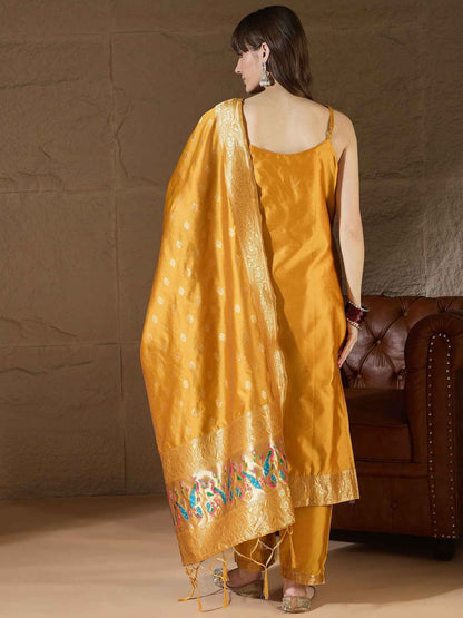 Aangan Ethnic Kurta with Trousers & Dupatta Set