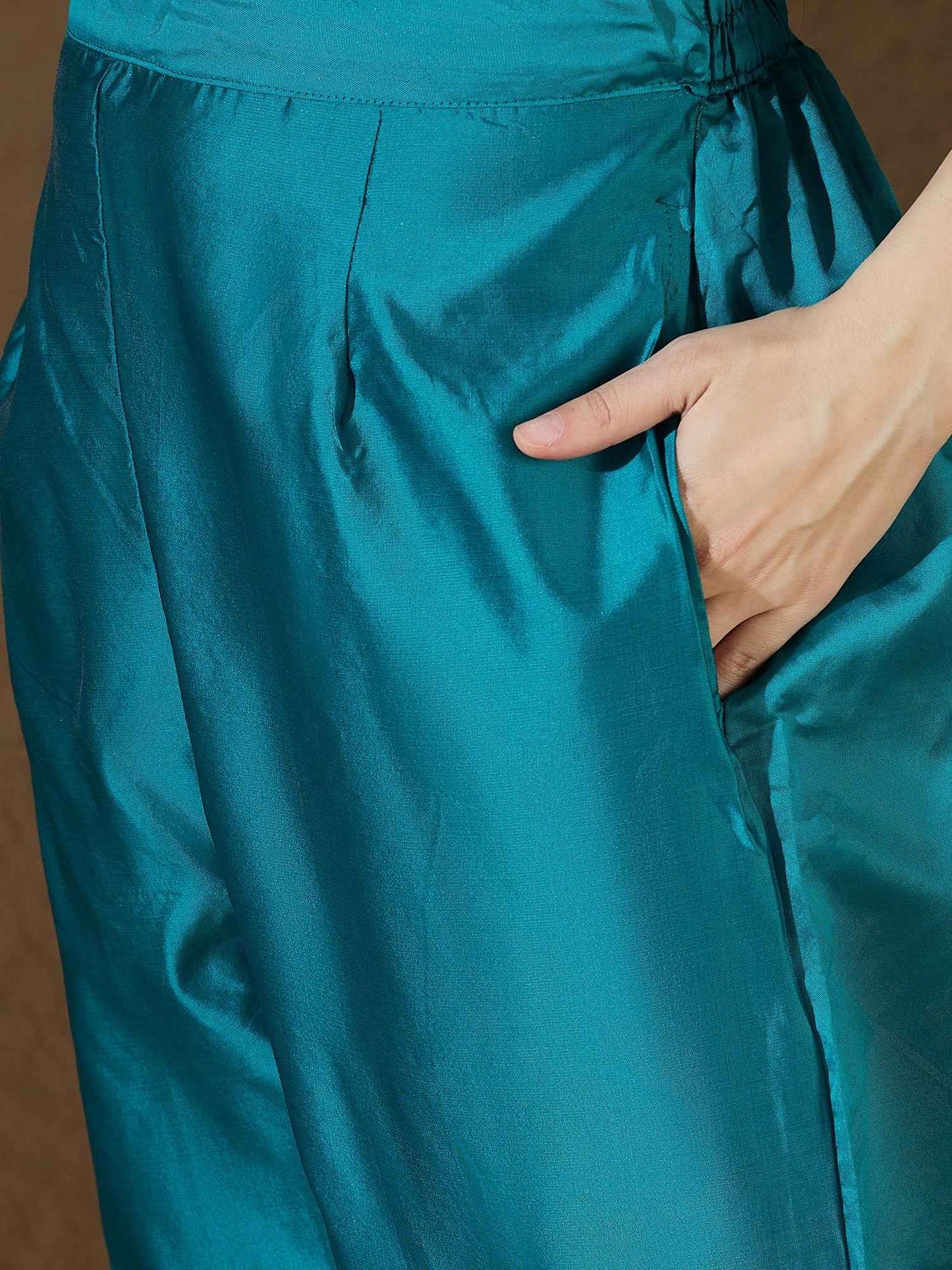 Aanira Rama Cotton Silk Jacquard Kurta Pant With Banarasi Silk dupatta