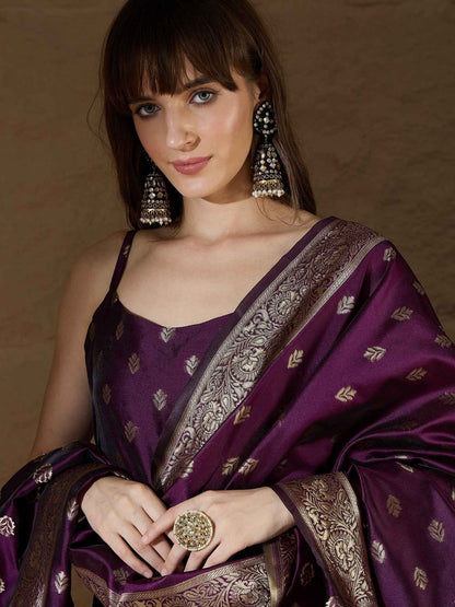 Aangan Ethnic Kurta with Trousers & Dupatta Set