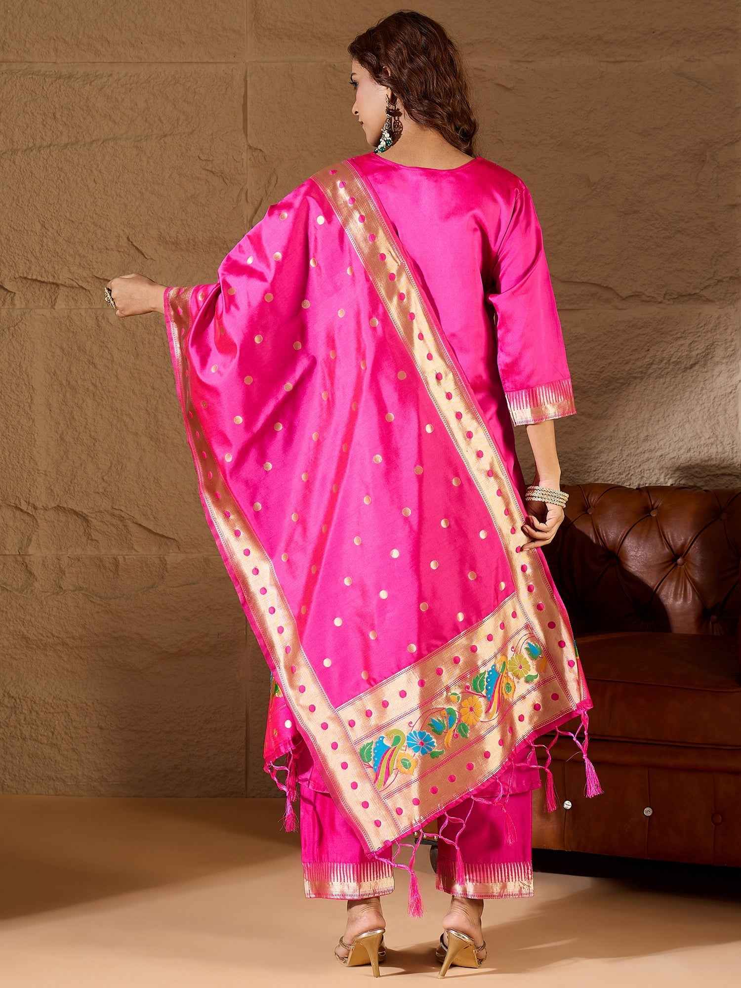 Aanira Pink Cotton Silk Jacquard Kurta Pant With Banarasi Silk dupatta