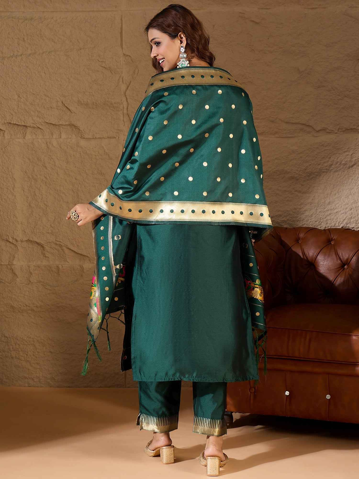Aanira Green Cotton Silk Jacquard Kurta Pant With Banarasi Silk dupatta