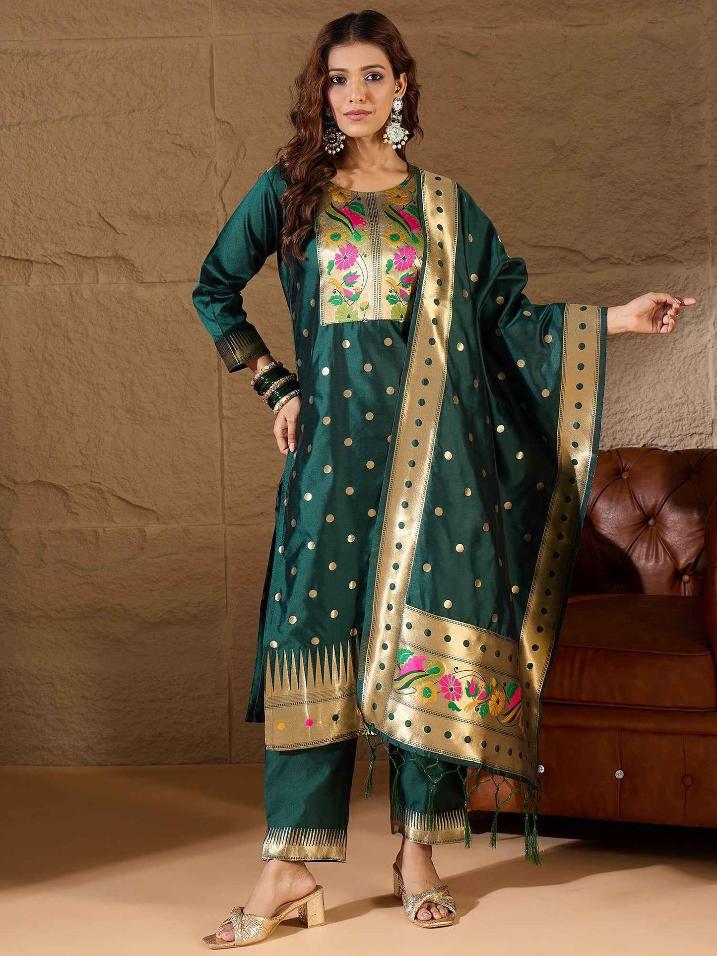 Aanira Green Cotton Silk Jacquard Kurta Pant With Banarasi Silk dupatta