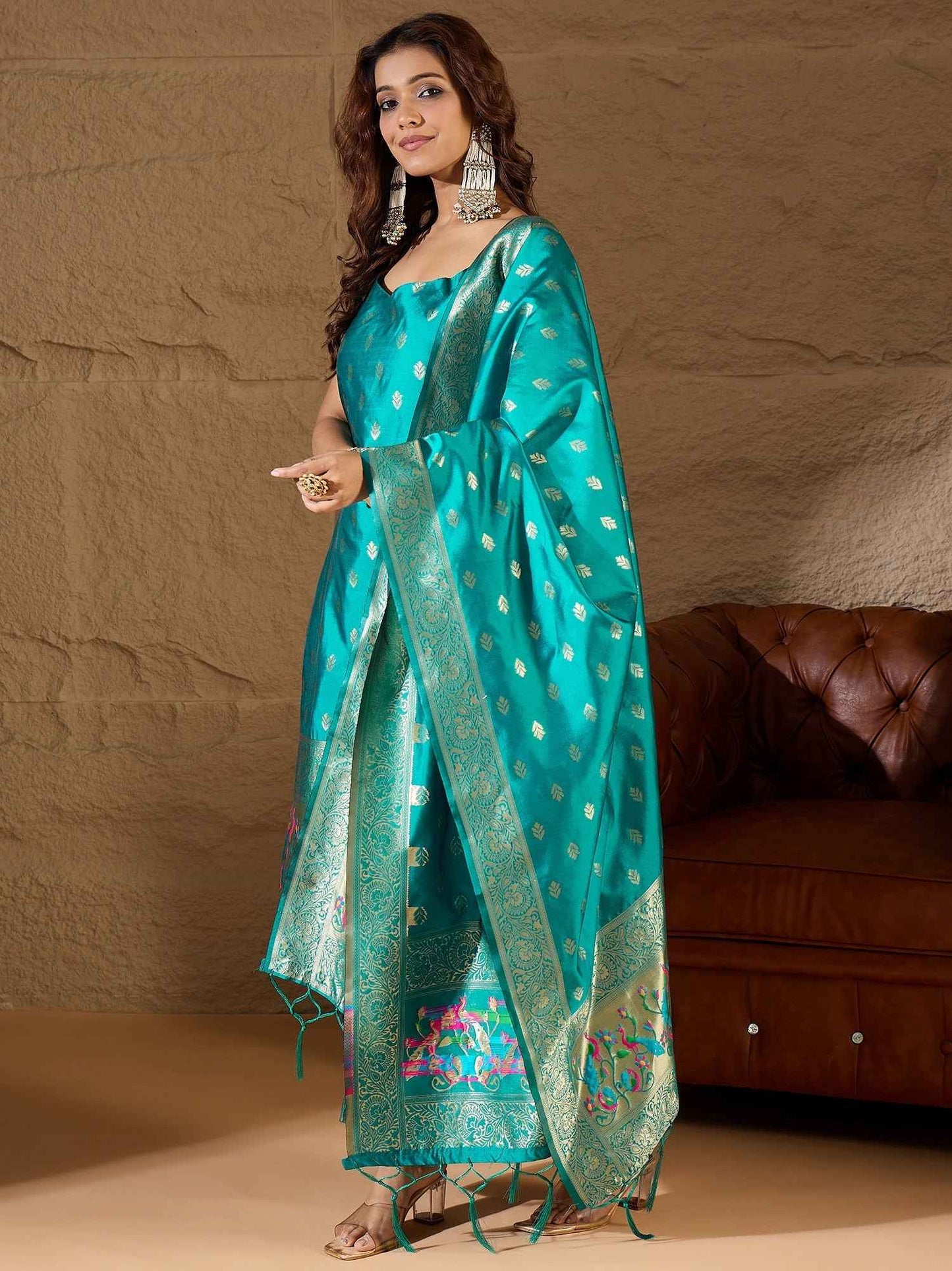 Aangan Ethnic Kurta with Trousers & Dupatta Set