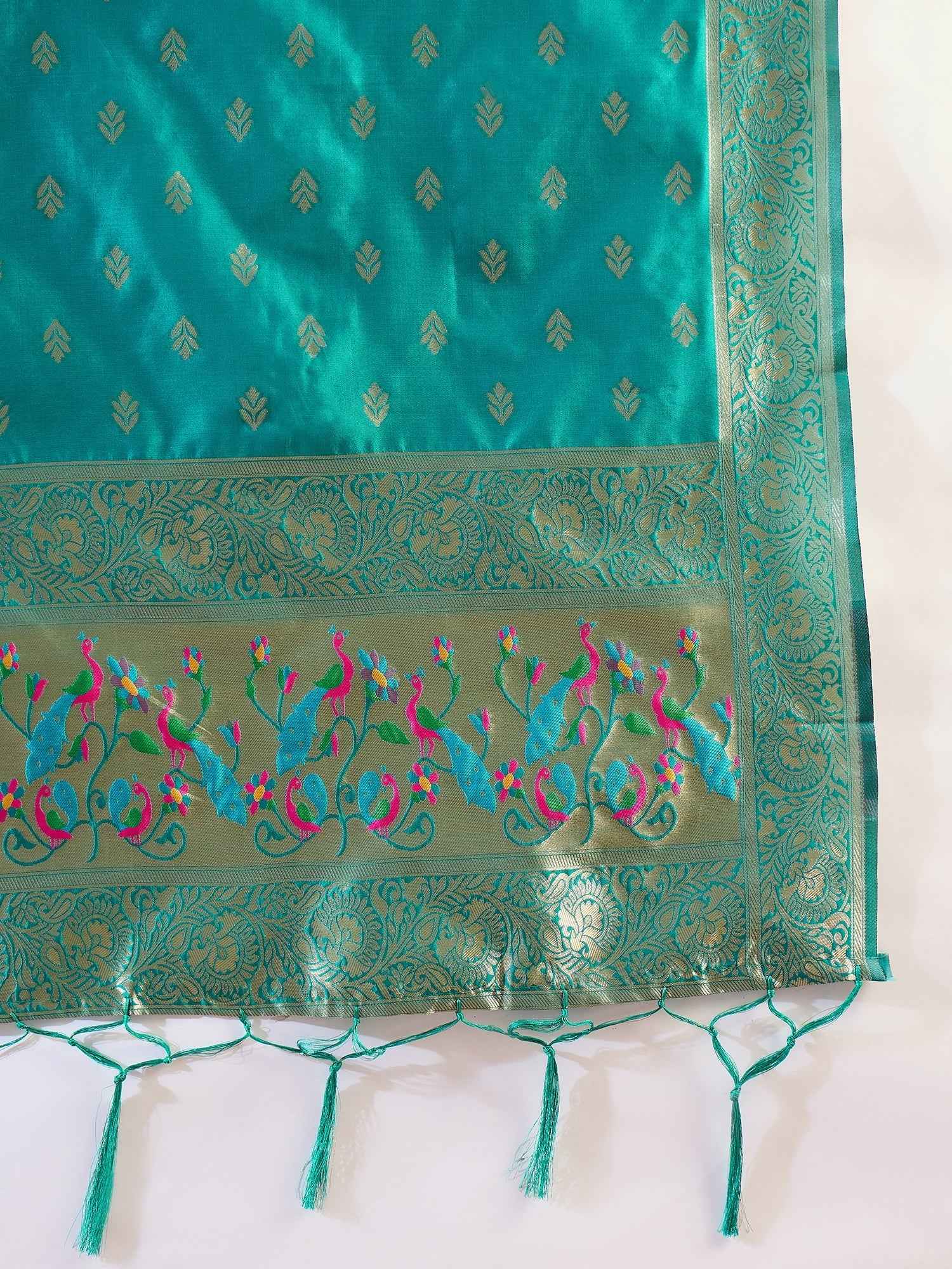 Aangan Ethnic Kurta with Trousers & Dupatta Set