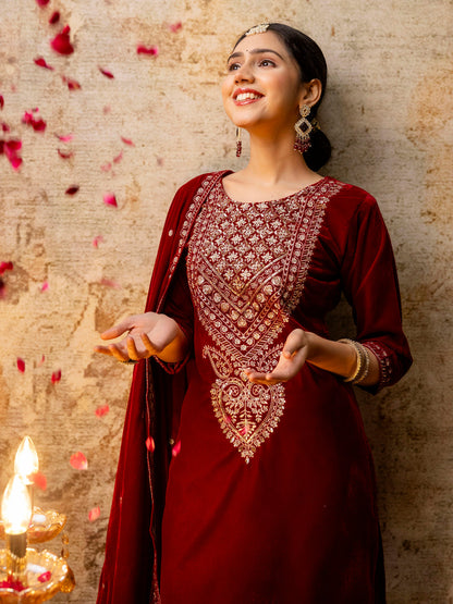 Women Velvet Kurta Pant Dupatta Set - FitVibe Fashion