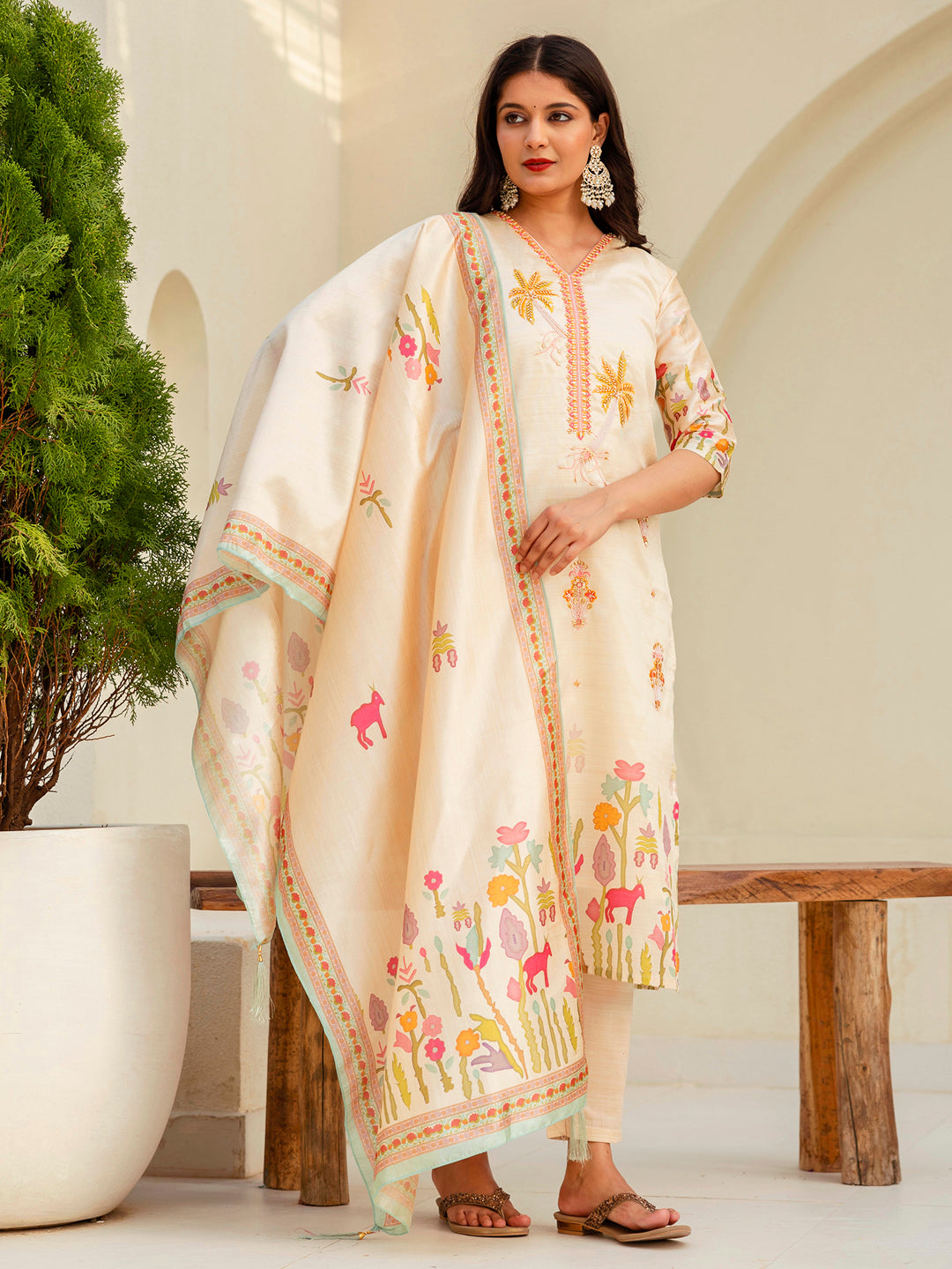 Charvi Cream Floral Print  Silk Women Kurta Sets With Printed Dupatta Suits - FitVibe Fashion