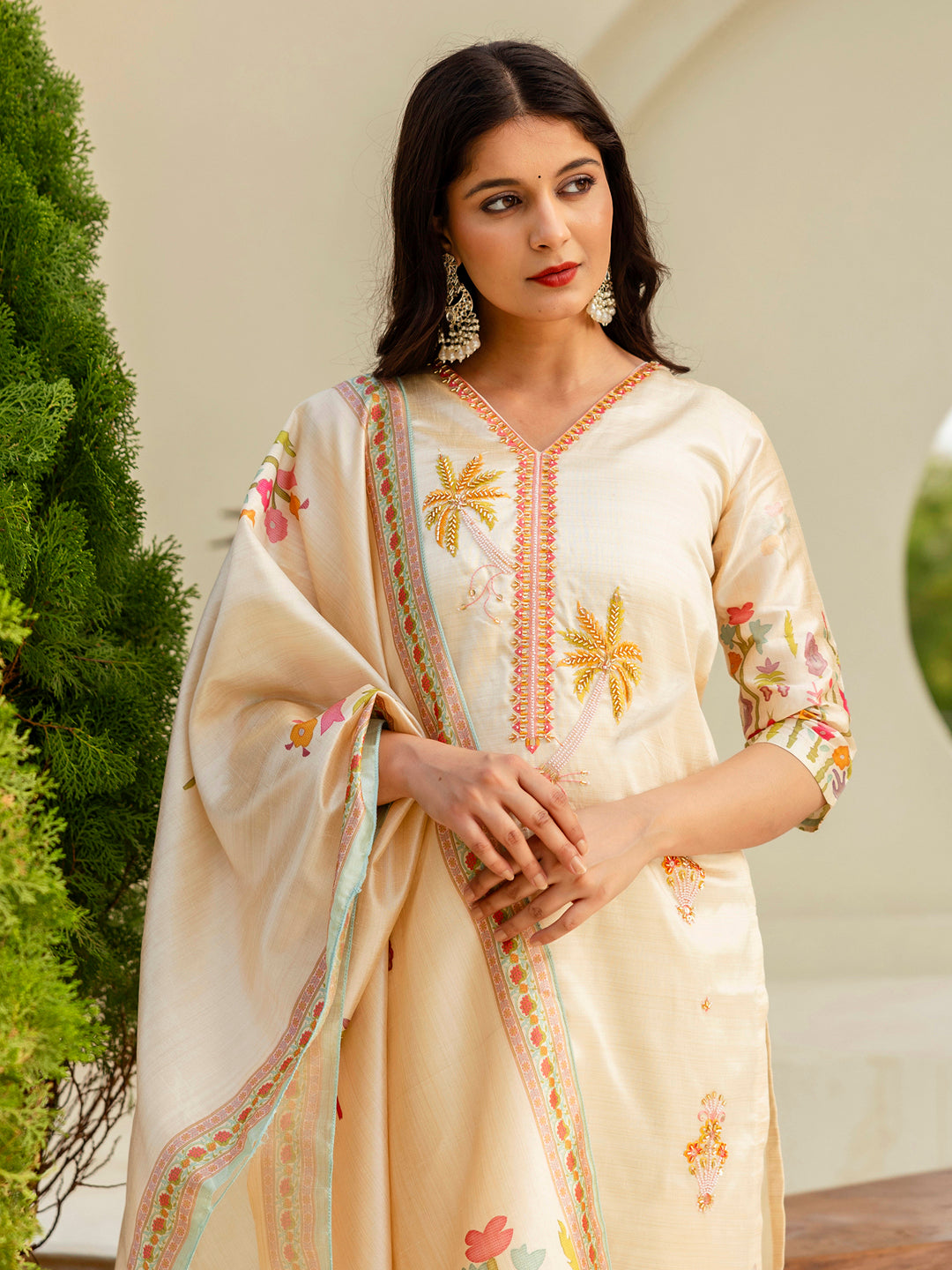 Charvi Cream Floral Print  Silk Women Kurta Sets With Printed Dupatta Suits - FitVibe Fashion