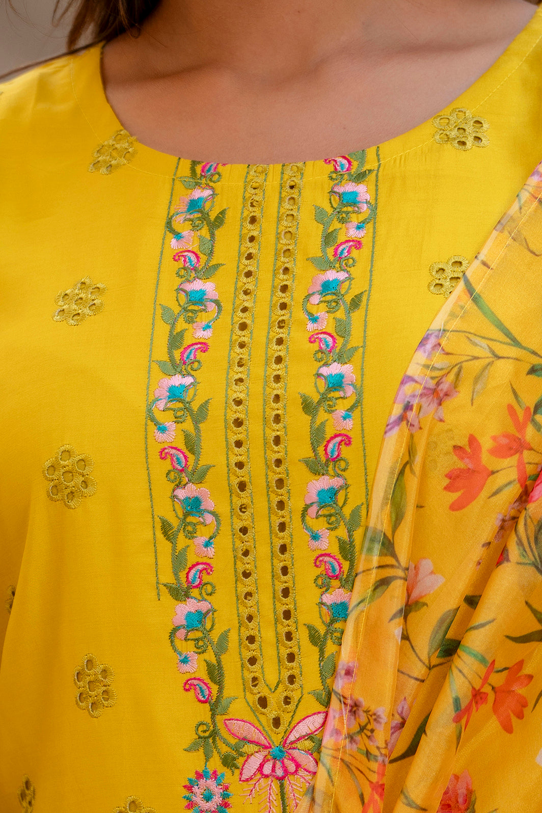 Jagruti Women Kurta and Pant Sets Viscose Roman Silk Fabric - FitVibe Fashion