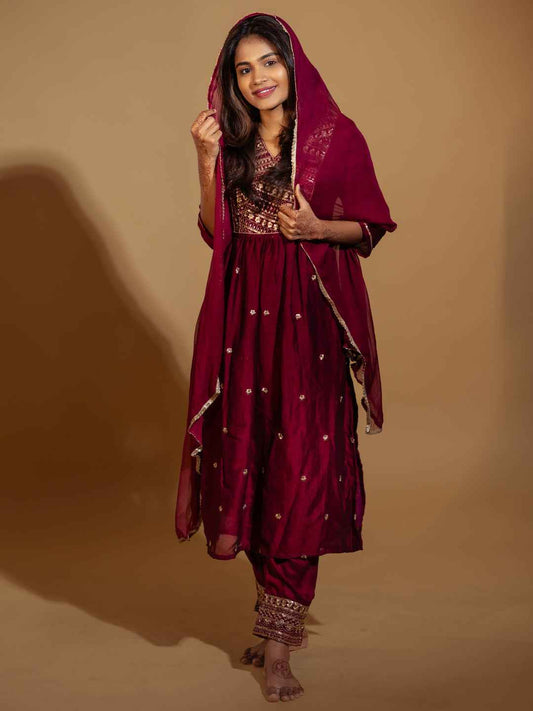 Aaradhya Women Flared Kurta and Trousers Pant Set Silk Blend