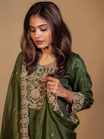 Mantra Embroidered Kurta and Trousers Pant Set Silk Blend Set - FitVibe Fashion