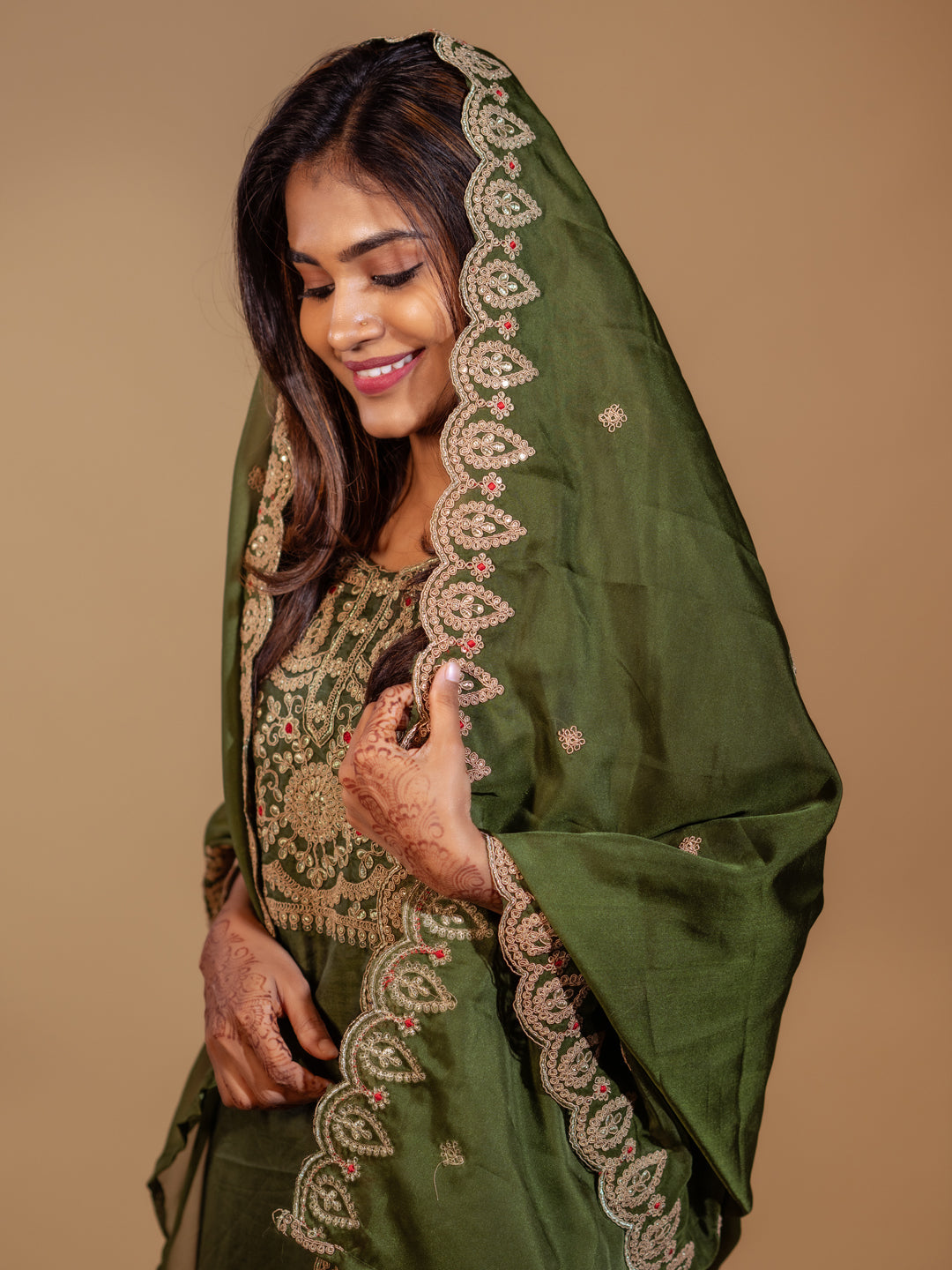 Mantra Embroidered Kurta and Trousers Pant Set Silk Blend Set - FitVibe Fashion