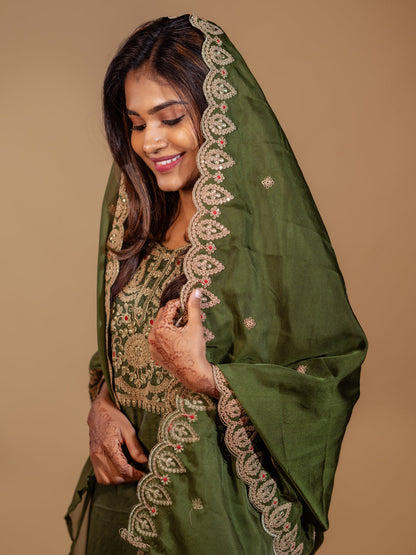 Mantra Embroidered Kurta and Trousers Pant Set Silk Blend Set - FitVibe Fashion