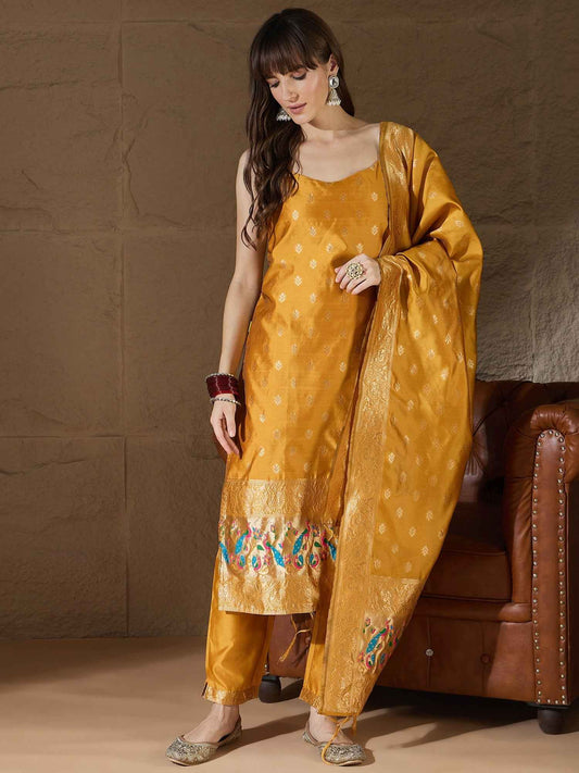 Aangan Ethnic Kurta with Trousers & Dupatta Set