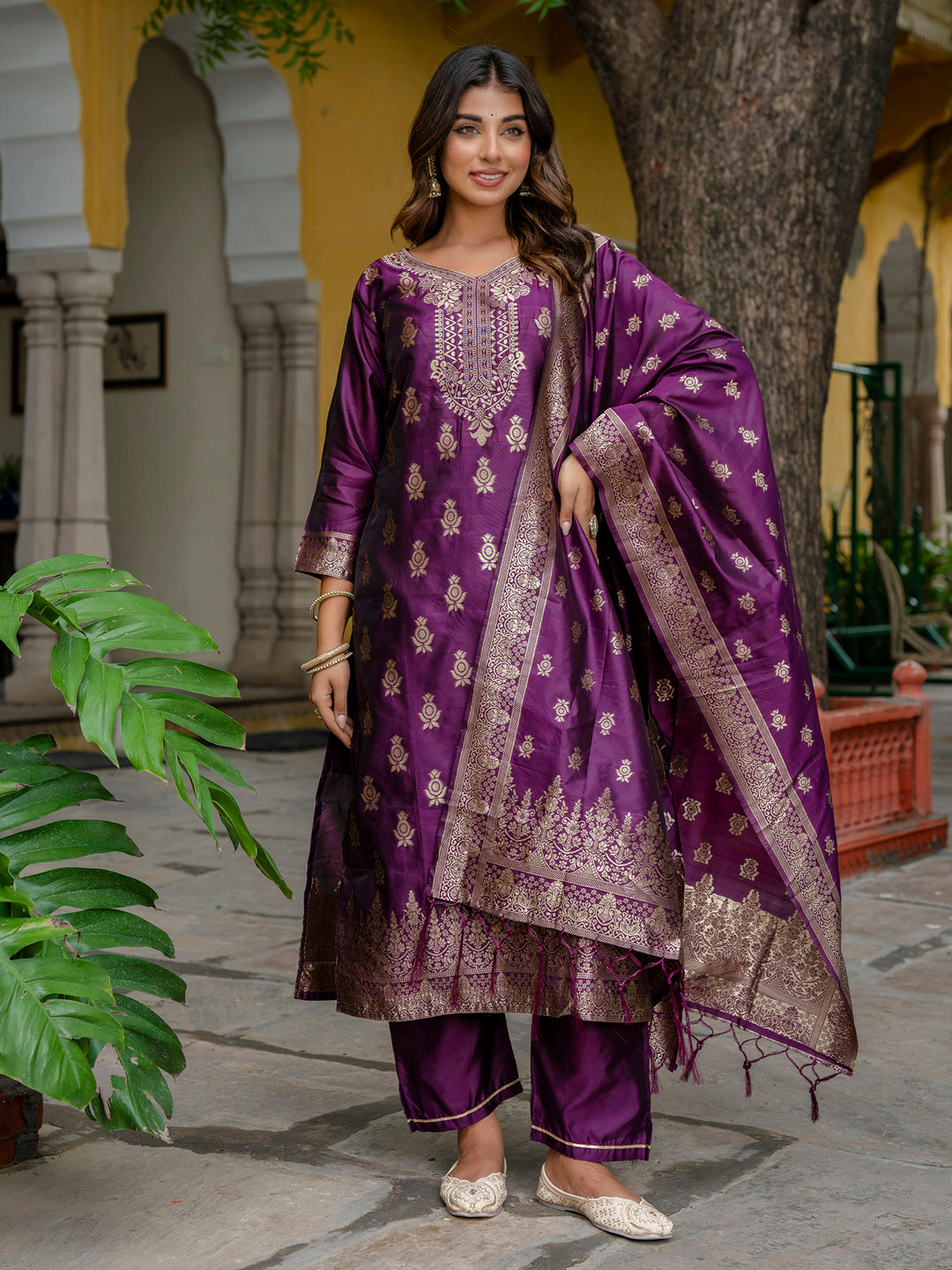 Sumiti Cotton Silk Jacquard Kurta Pant with Banarasi Dupatta – Stylish Party Wear Ethnic Ensemble for Women - FitVibe Fashion