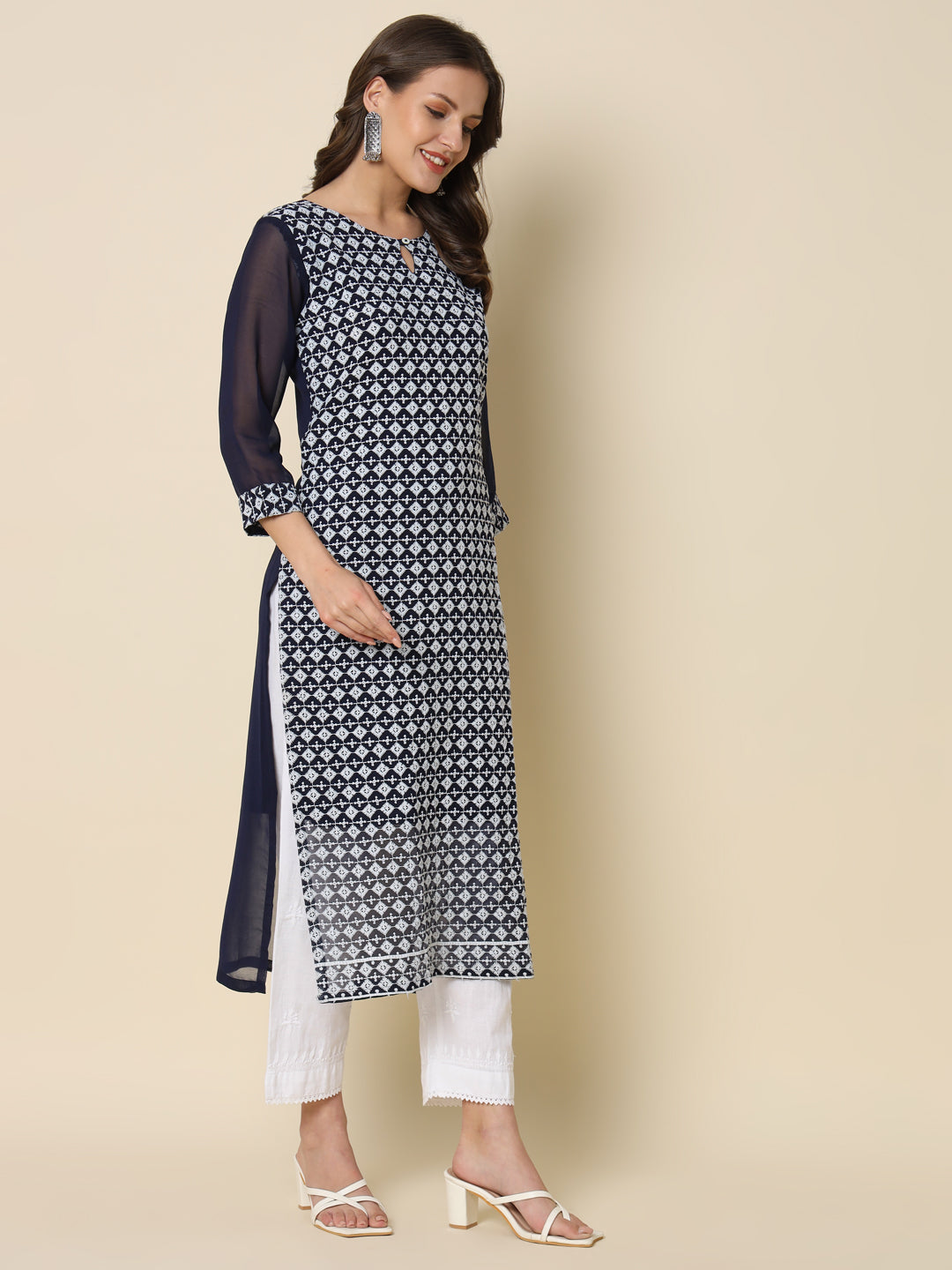 Women Chikan/ Chikankari Embroidery Georgette Straight Kurta - FitVibe Fashion