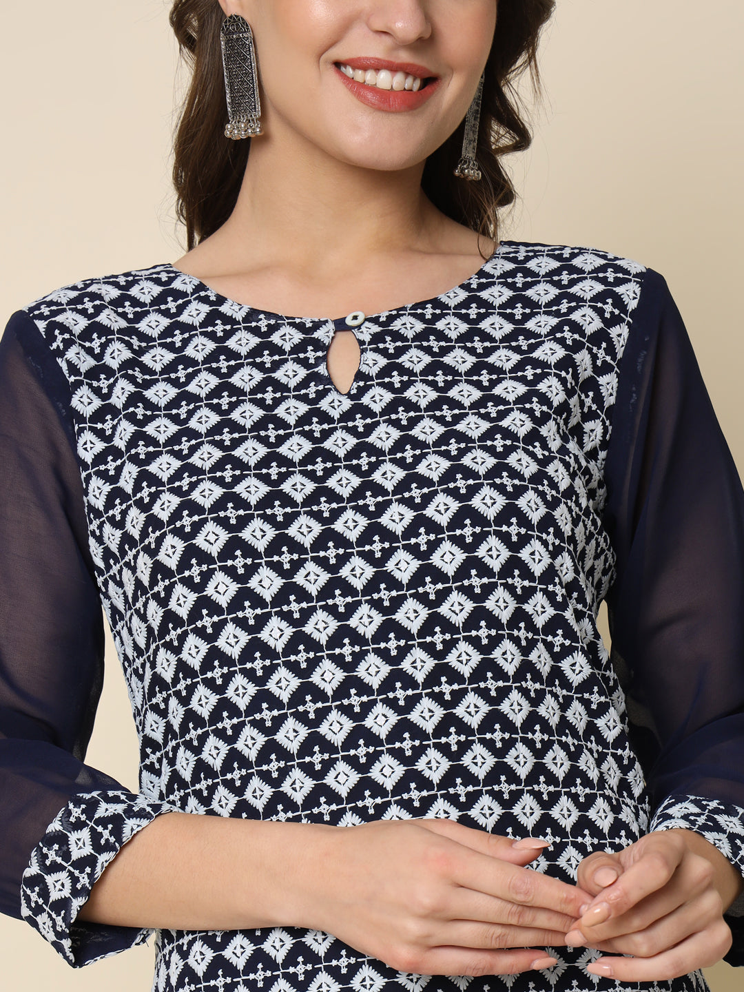 Women Chikan/ Chikankari Embroidery Georgette Straight Kurta - FitVibe Fashion