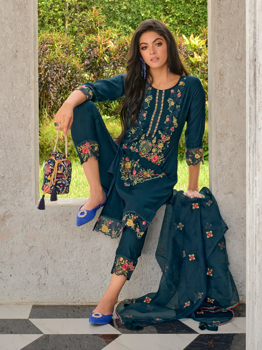 Women Silk Blend Kurta Pant Dupatta Set - FitVibe Fashion