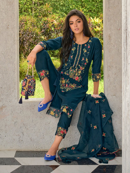 Women Silk Blend Kurta Pant Dupatta Set - FitVibe Fashion