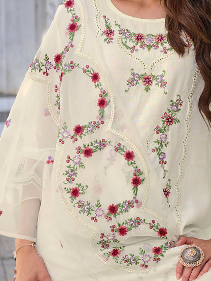 Women Silk Blend Kurta Pant Dupatta Set - FitVibe Fashion