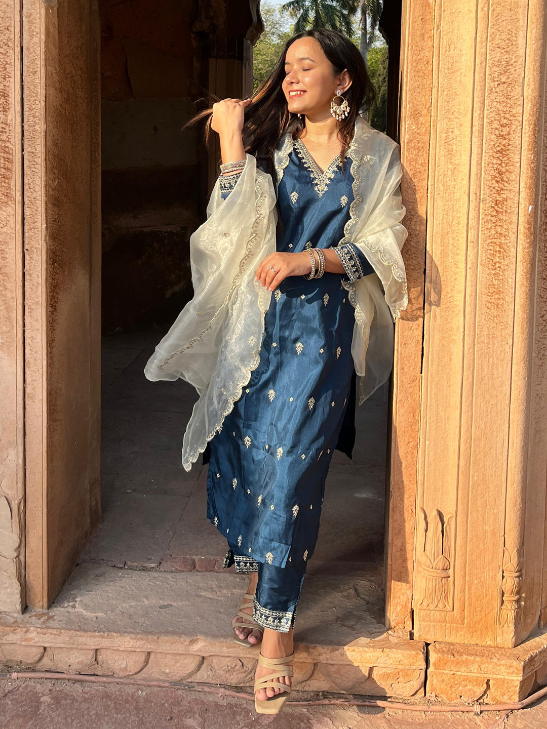 Pushp Silk Blend Kurta and Trouser Set with Organza Dupatta - FitVibe Fashion