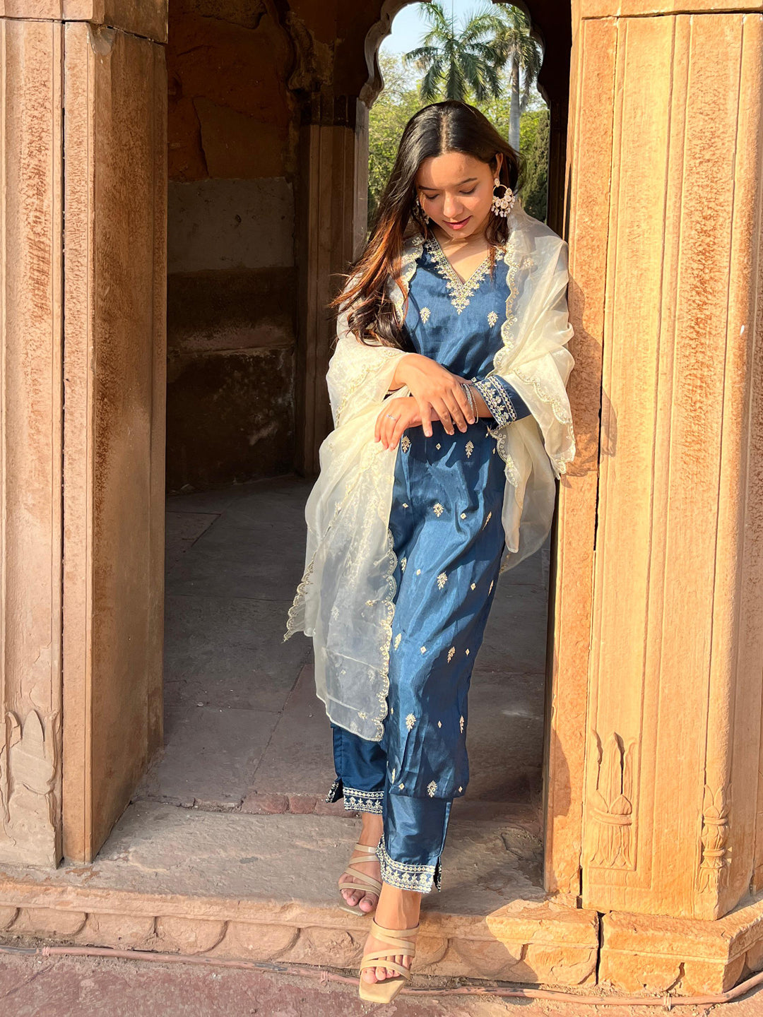 Pushp Silk Blend Kurta and Trouser Set with Organza Dupatta - FitVibe Fashion