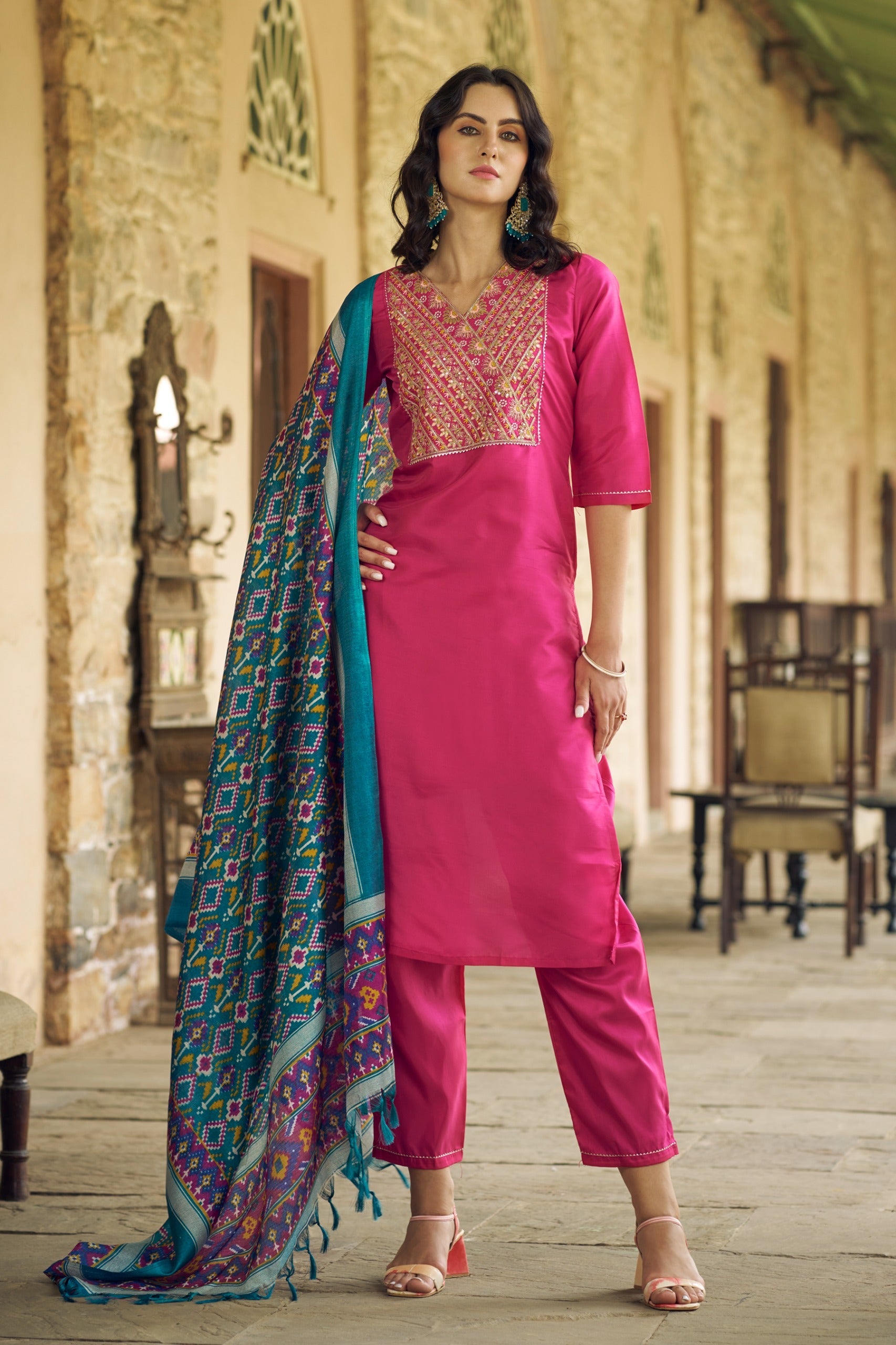 Meherbaan  Women Kurta and Trousers Pant Set Silk Blend - FitVibe Fashion
